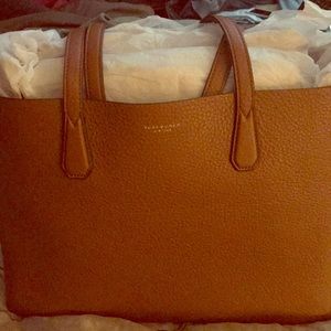 Hand bag